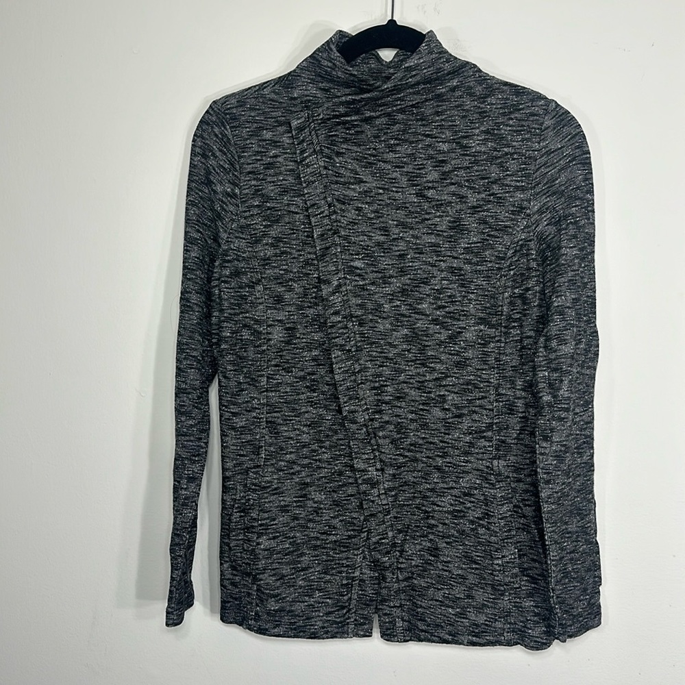 G.H. BASS CO womenβs sweatshirt size:Small